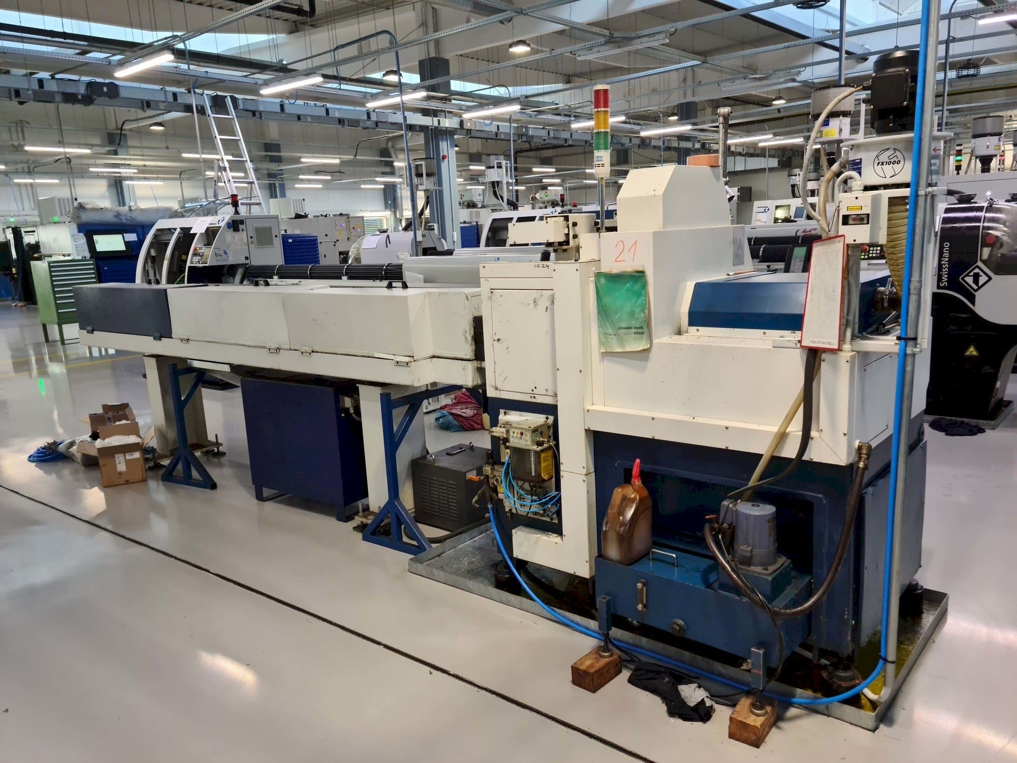 Vista frontal de la máquina KMT Speed 12