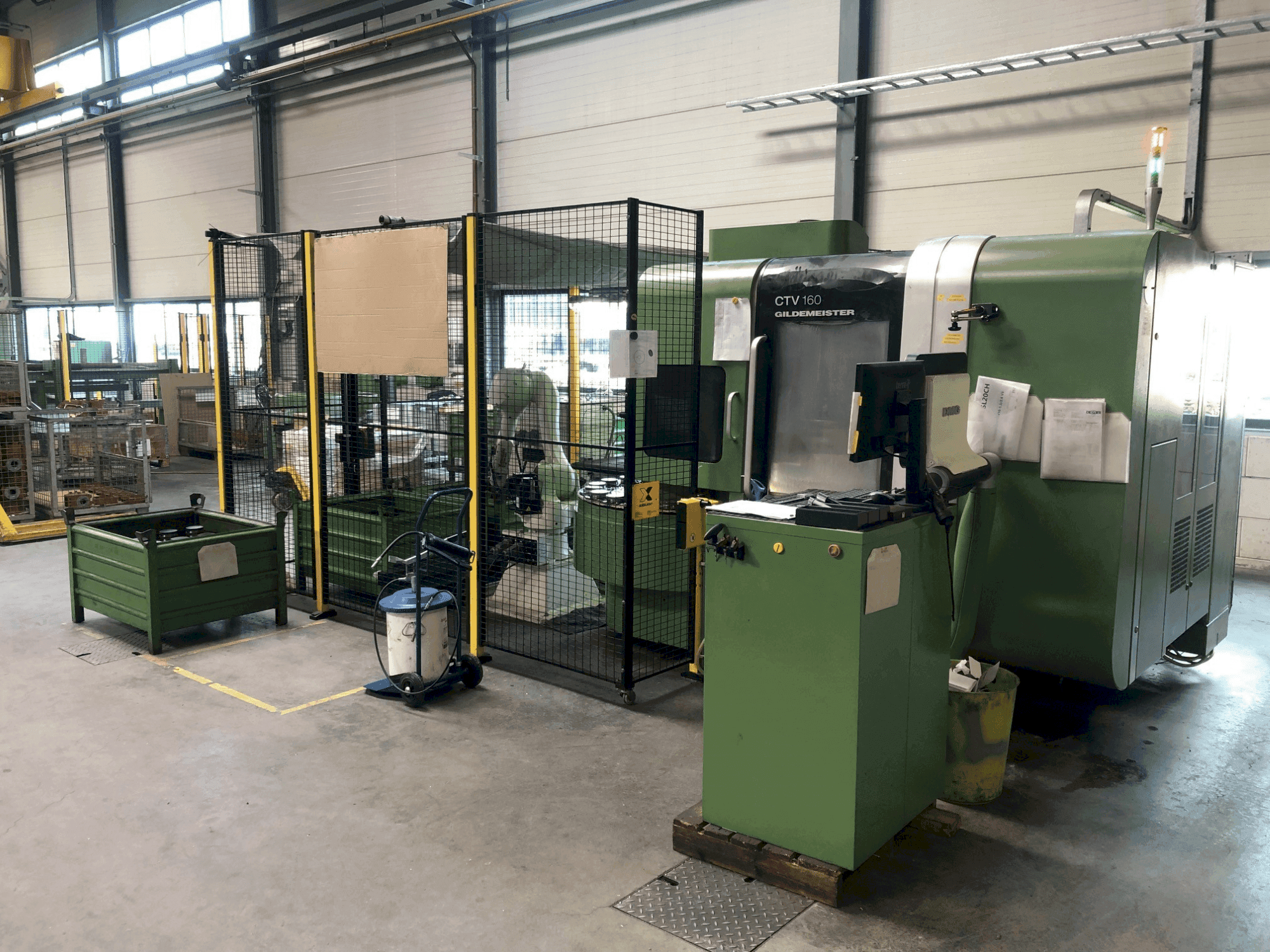 Vista frontal de la máquina DMG Gildemeister CTV 160