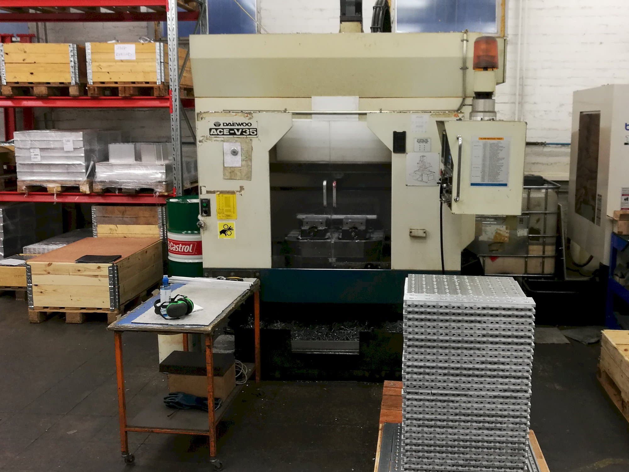 Vista frontal de la máquina DAEWOO ACE V-35