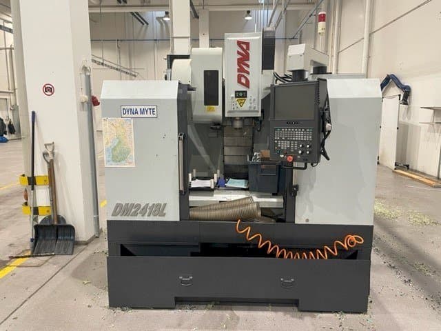 Vista frontal de la máquina Dyna Myte DM 2418 L