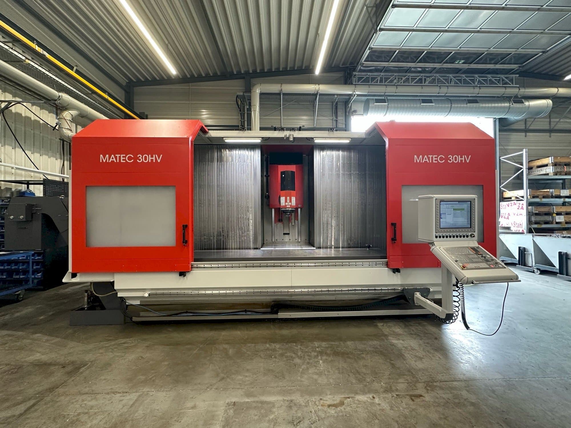 Vista frontal de la máquina Matec 30HV