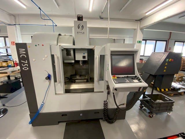 Vista frontal de la máquina STYLE MC 750