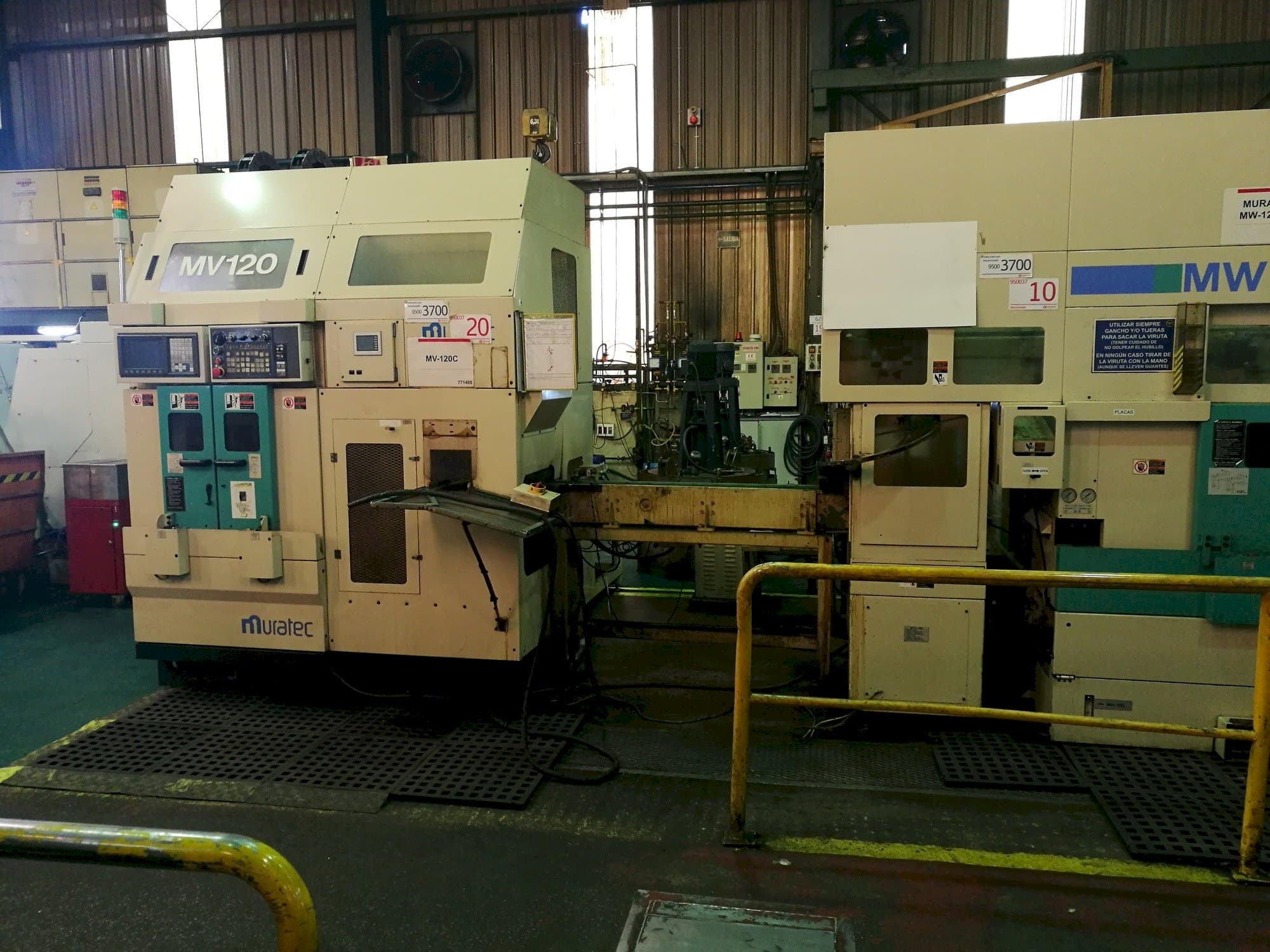 Vista frontal de la máquina Muratec MV120