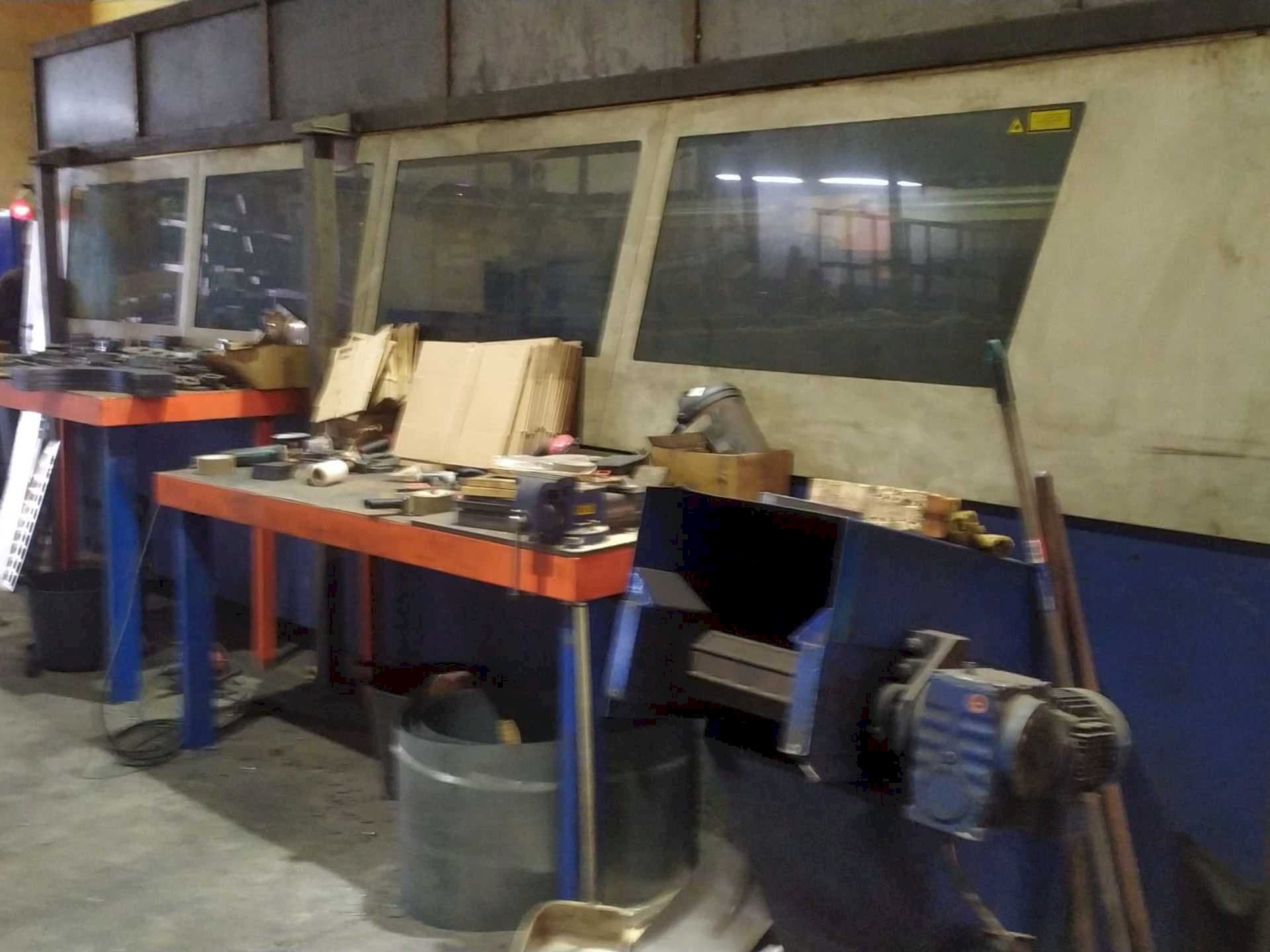 Vista frontal de la máquina Trumpf Trumatic L 4050