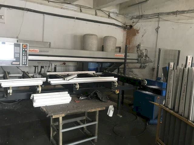 Vista frontal de la máquina Elumatec SBZ 608