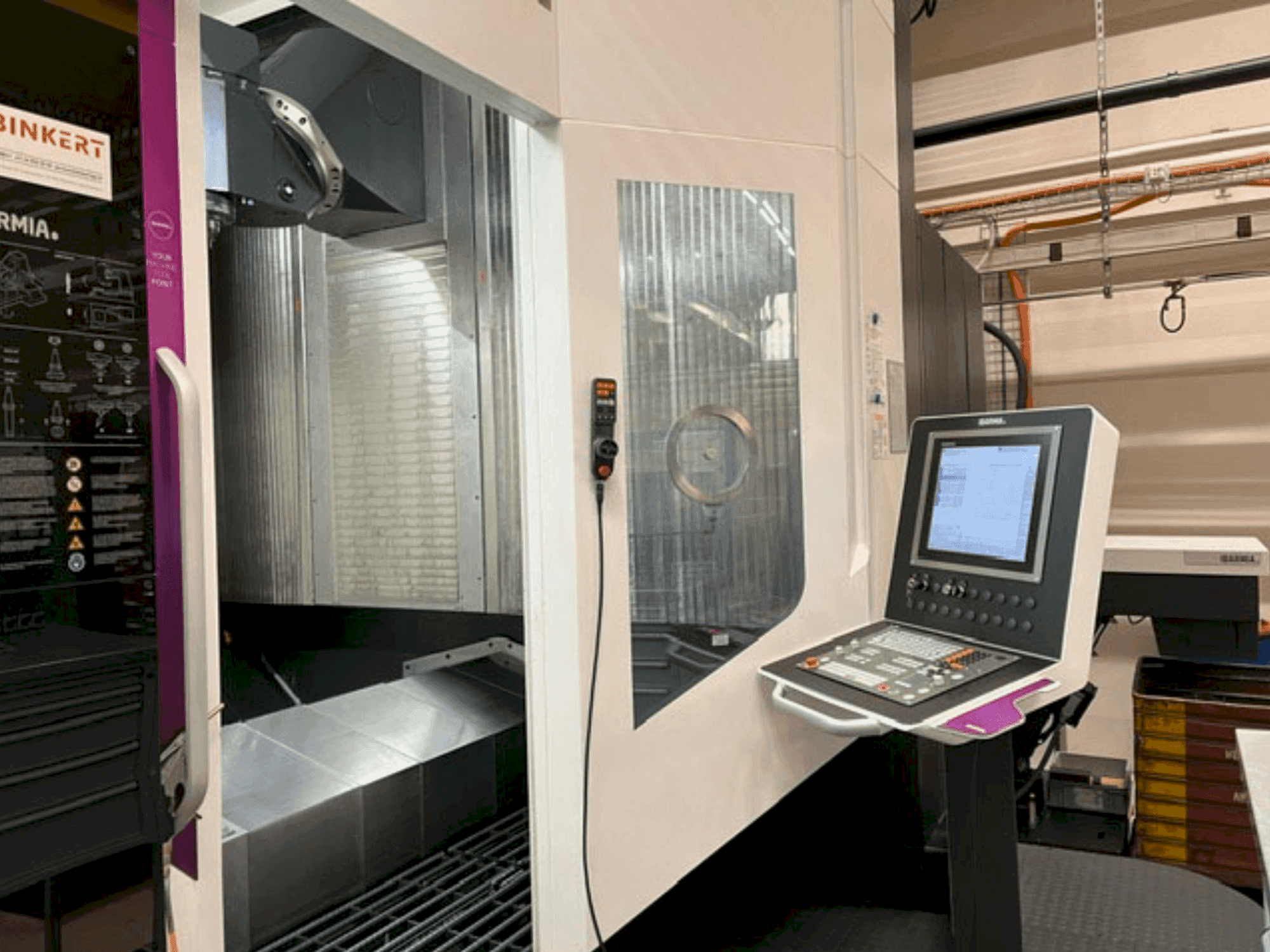 Vista frontal de la máquina IBARMIA THC 22 Extreme