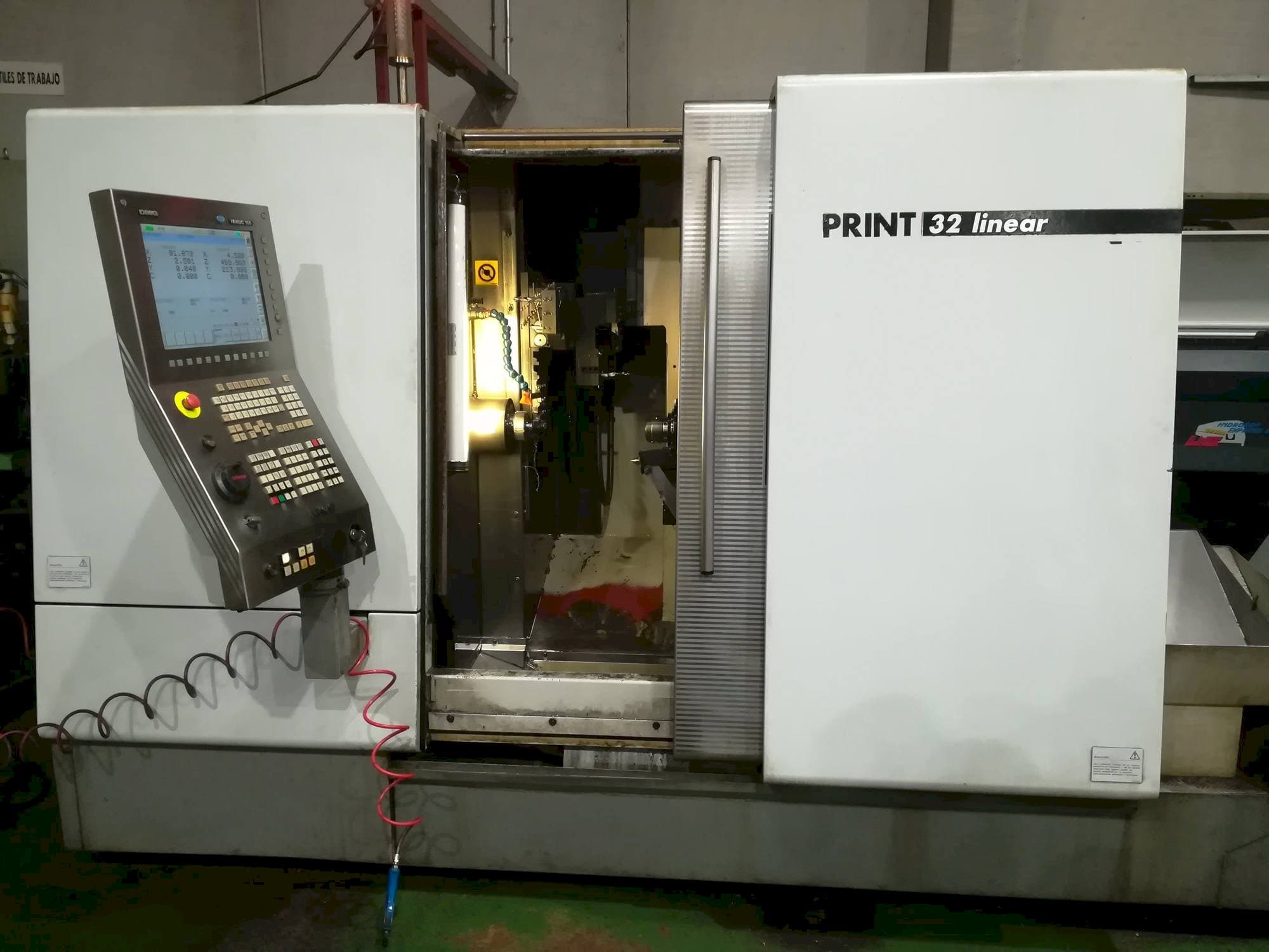 Vista frontal de la máquina Gildemeister Sprint 32 linear