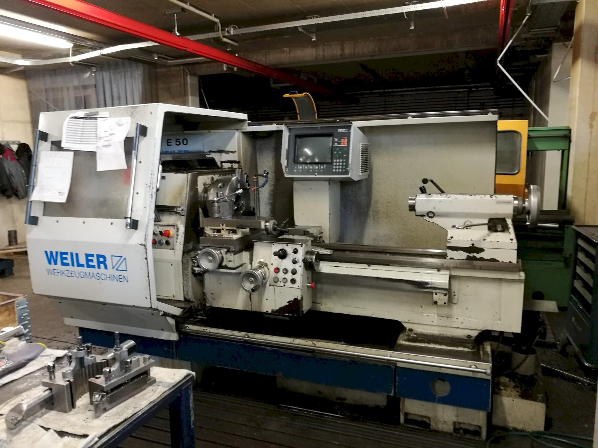 Vista frontal de la máquina Weiler E50/1