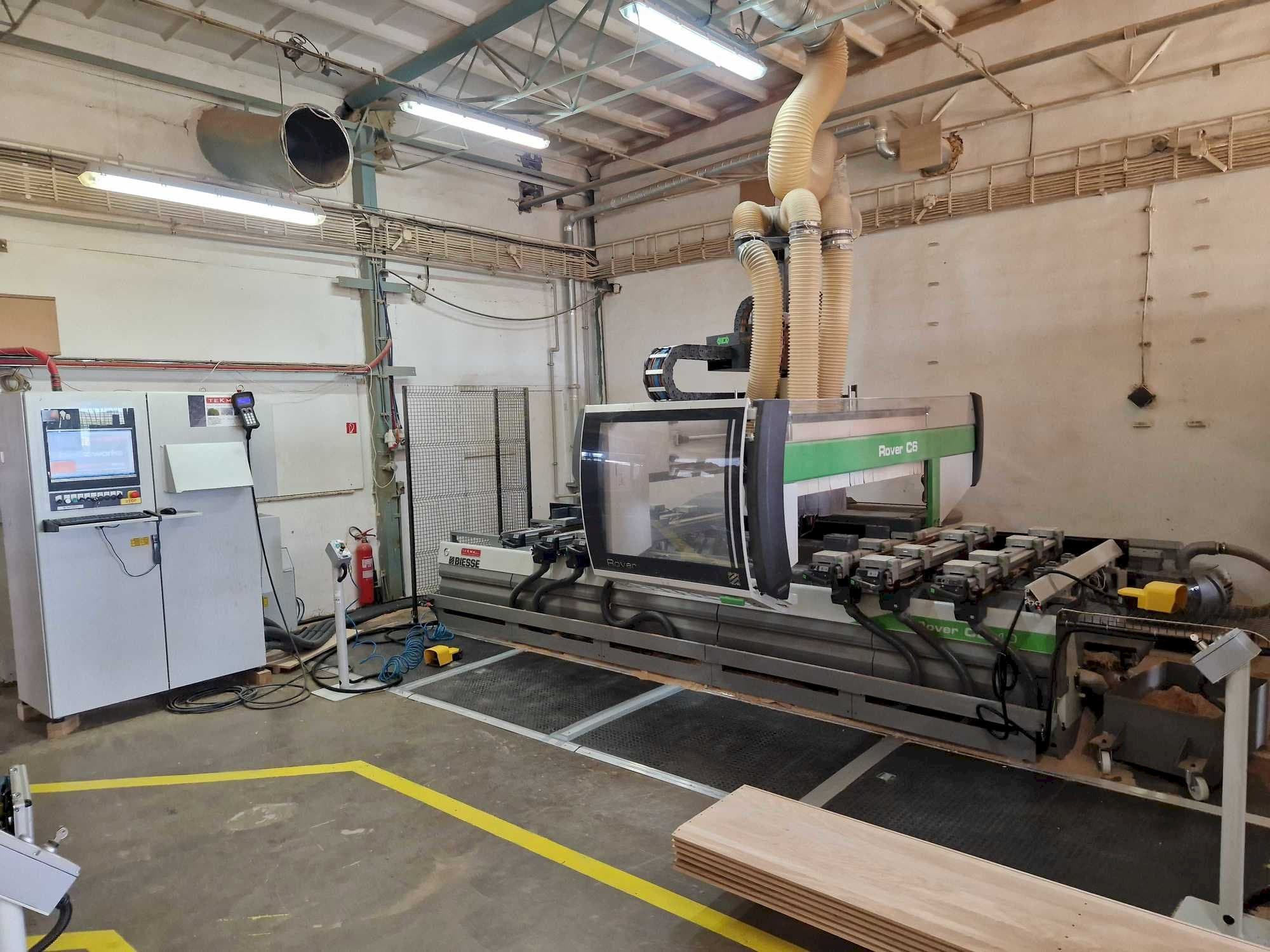 Vista frontal de la máquina BIESSE ROVER C6.40