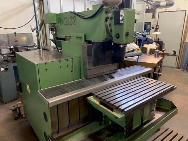 Vista frontal de la máquina INTOS FNGJ32