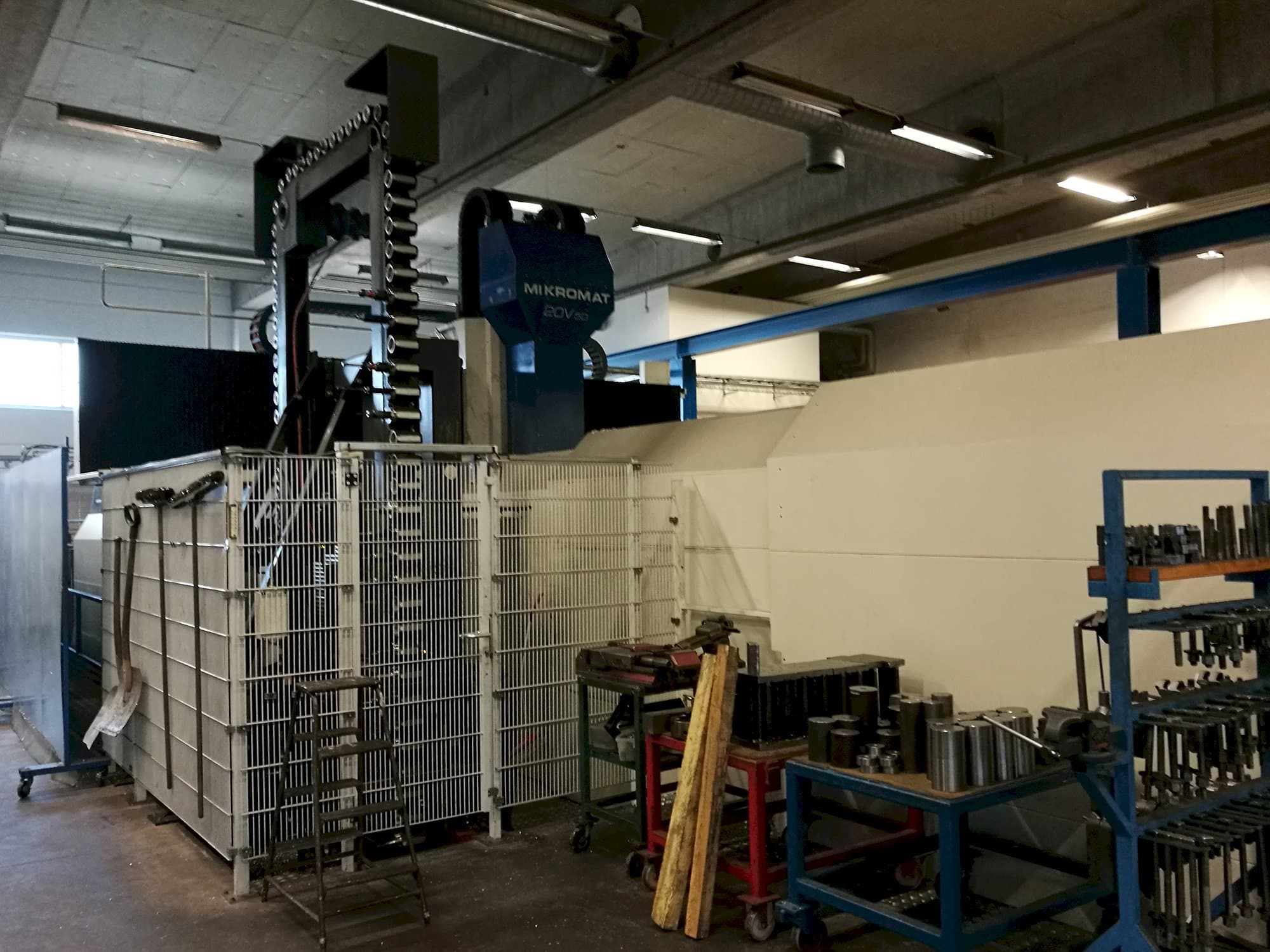 Detalle de la máquina MIKROMAT 20V 5D