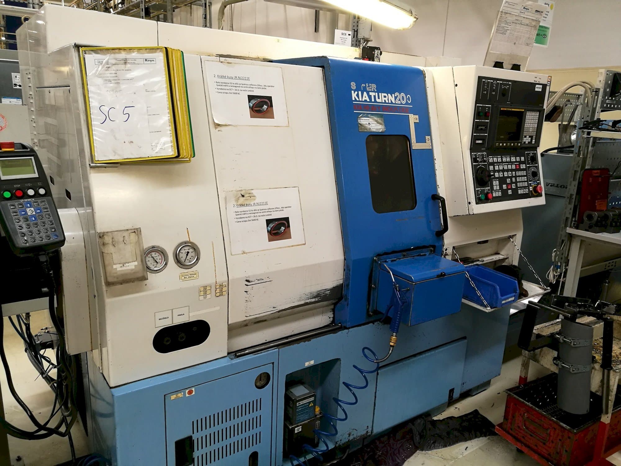 Vista frontal de la máquina Kia Super Kia Turn 200