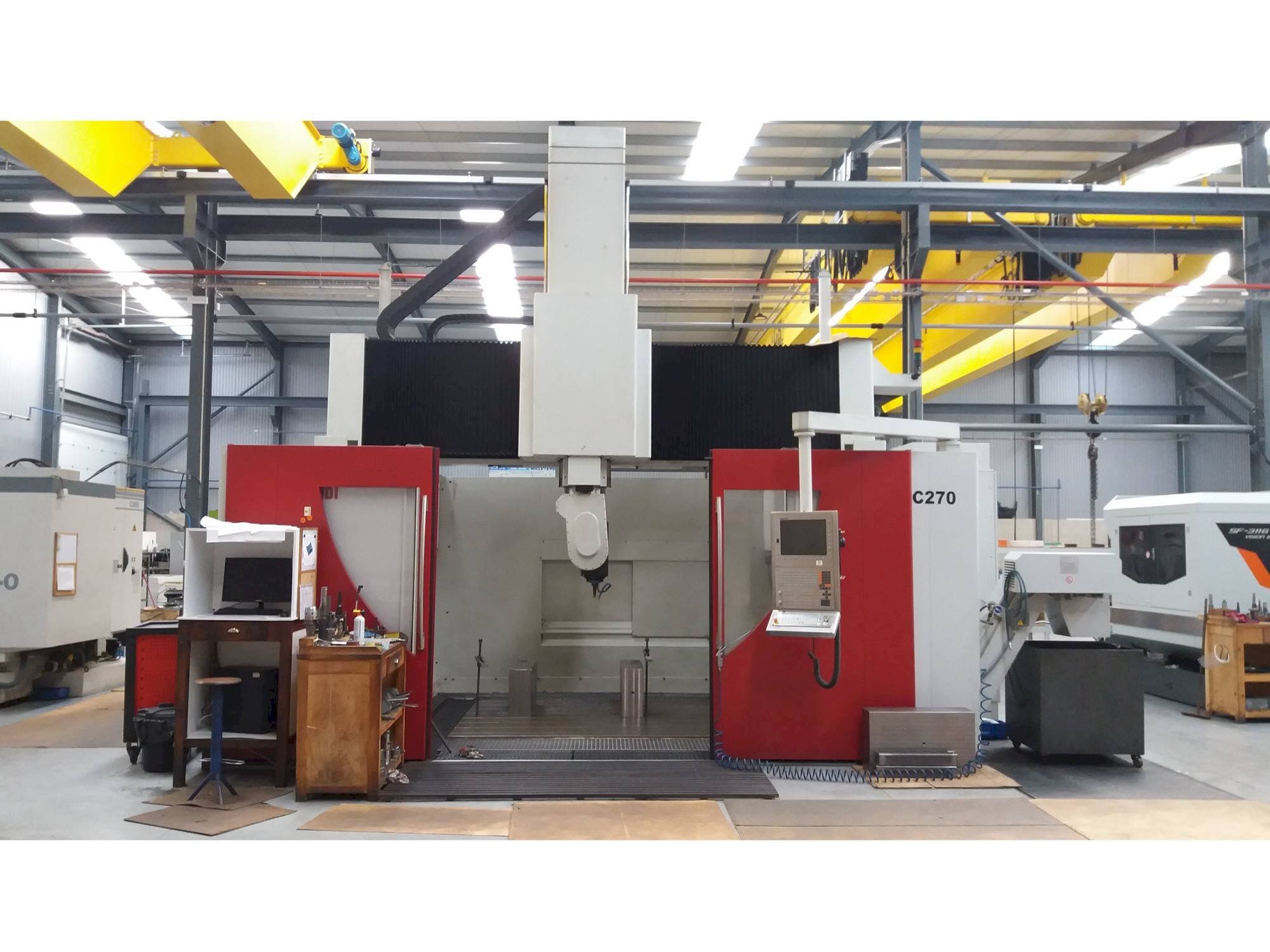 Vista frontal de la máquina Rambaudi RC 270