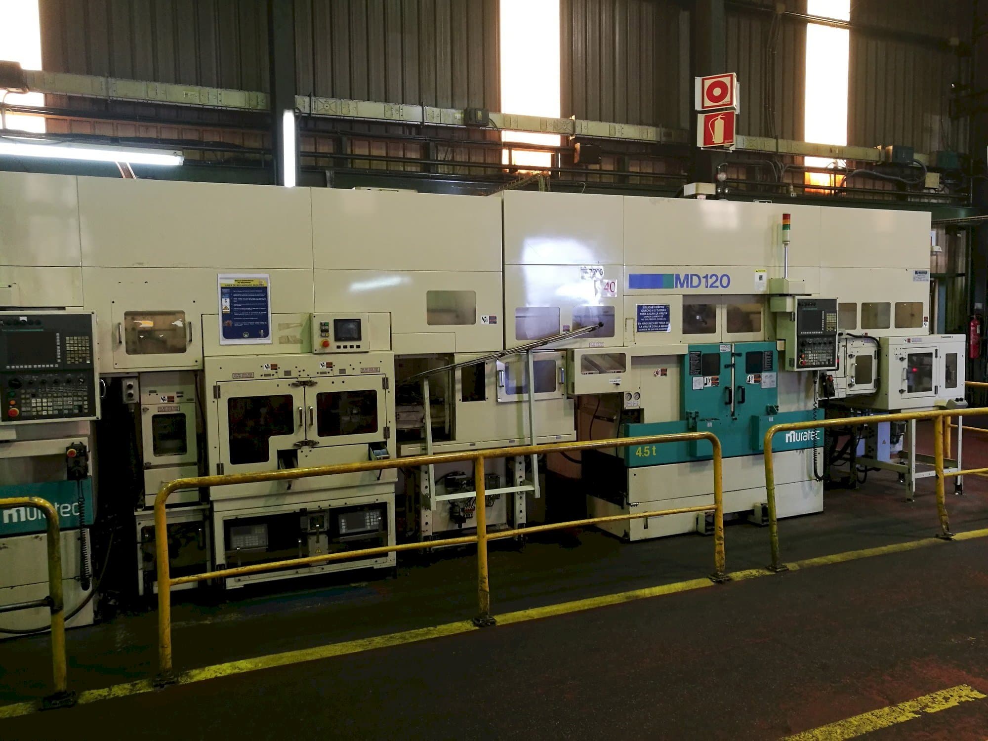 Vista frontal de la máquina Muratec MD120