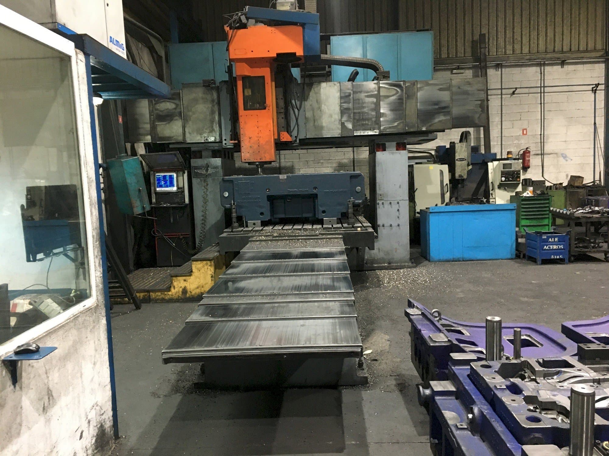 Vista frontal de la máquina DYE FPF-2C-NC