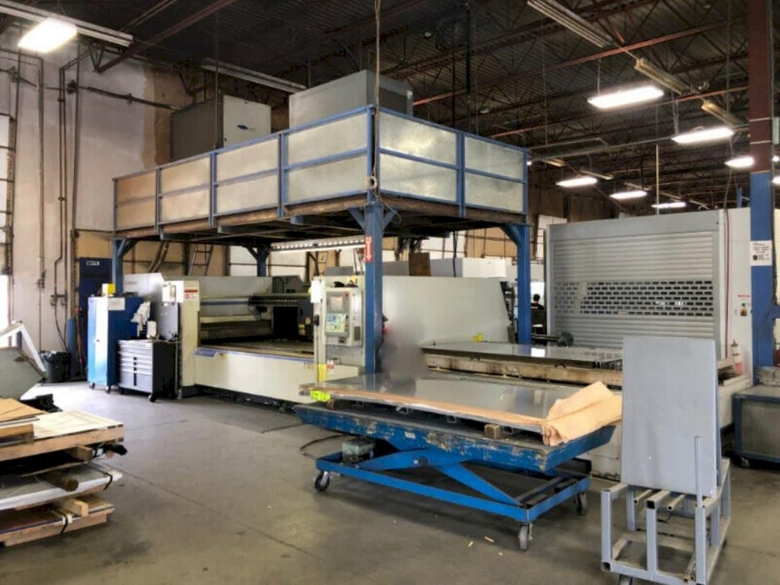 Vista frontal de la máquina Mitsubishi ML3015LVP PLUS 40CFX-A