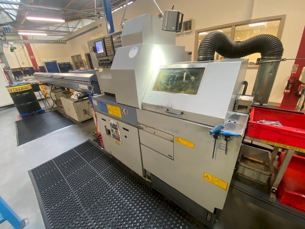 Vista frontal de la máquina Star SB-16