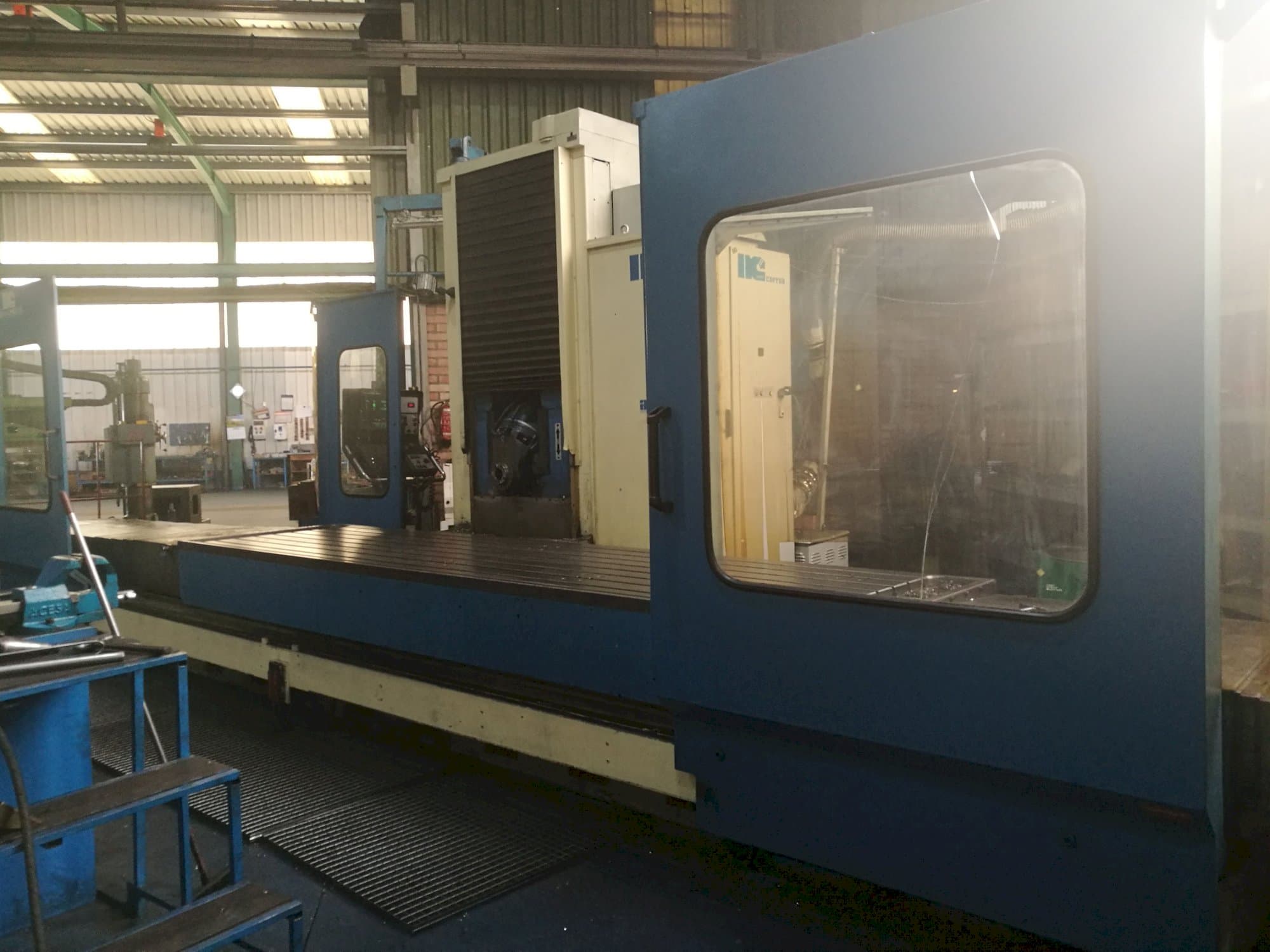 Vista derecha de la máquina Correa A30/40