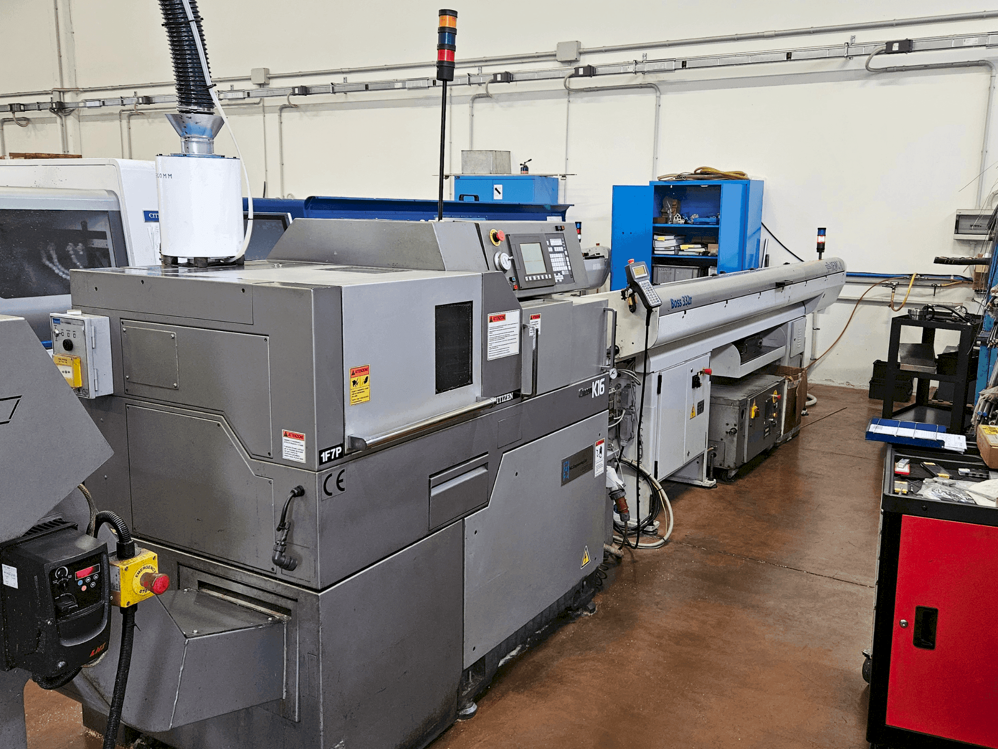 Vista frontal de la máquina Citizen Cincom K16 VII