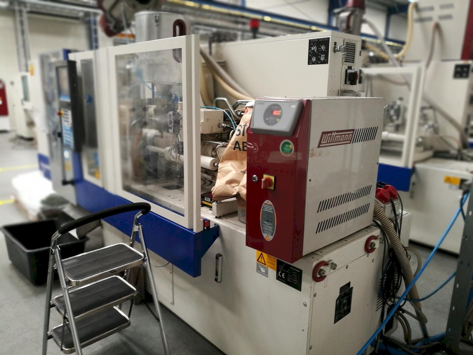 Vista frontal de la máquina Krauss Maffei KM 35-55 CX