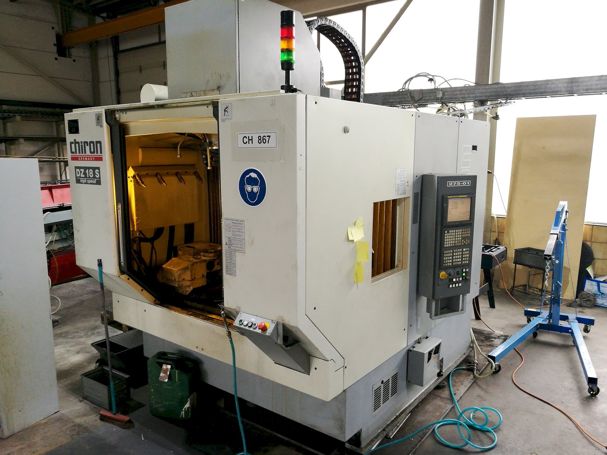 Vista izquierda de la máquina Chiron DZ 18 S