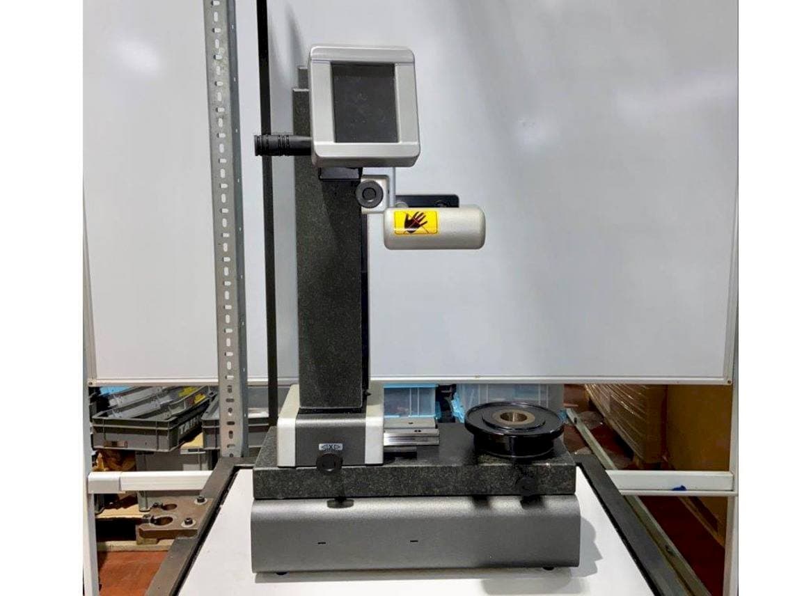 Vista frontal de la máquina ELB CONTROLLI LARTH
