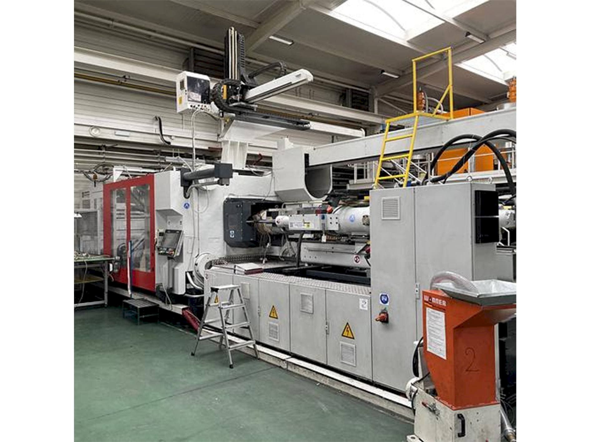 Vista frontal de la máquina Ferromatik Maxima MM 1000-4880