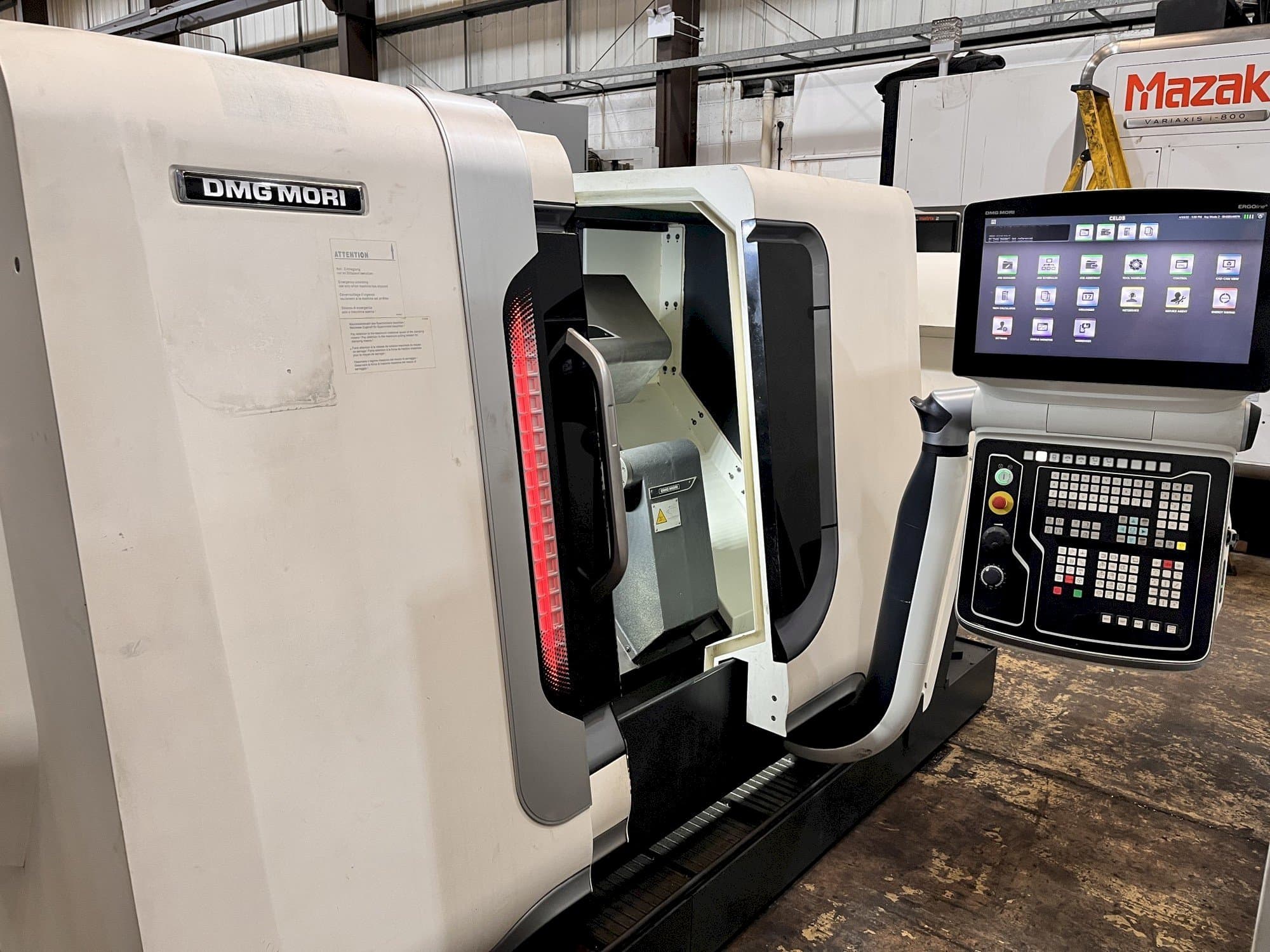 Vista frontal de la máquina DMG CTX ALPHA 300