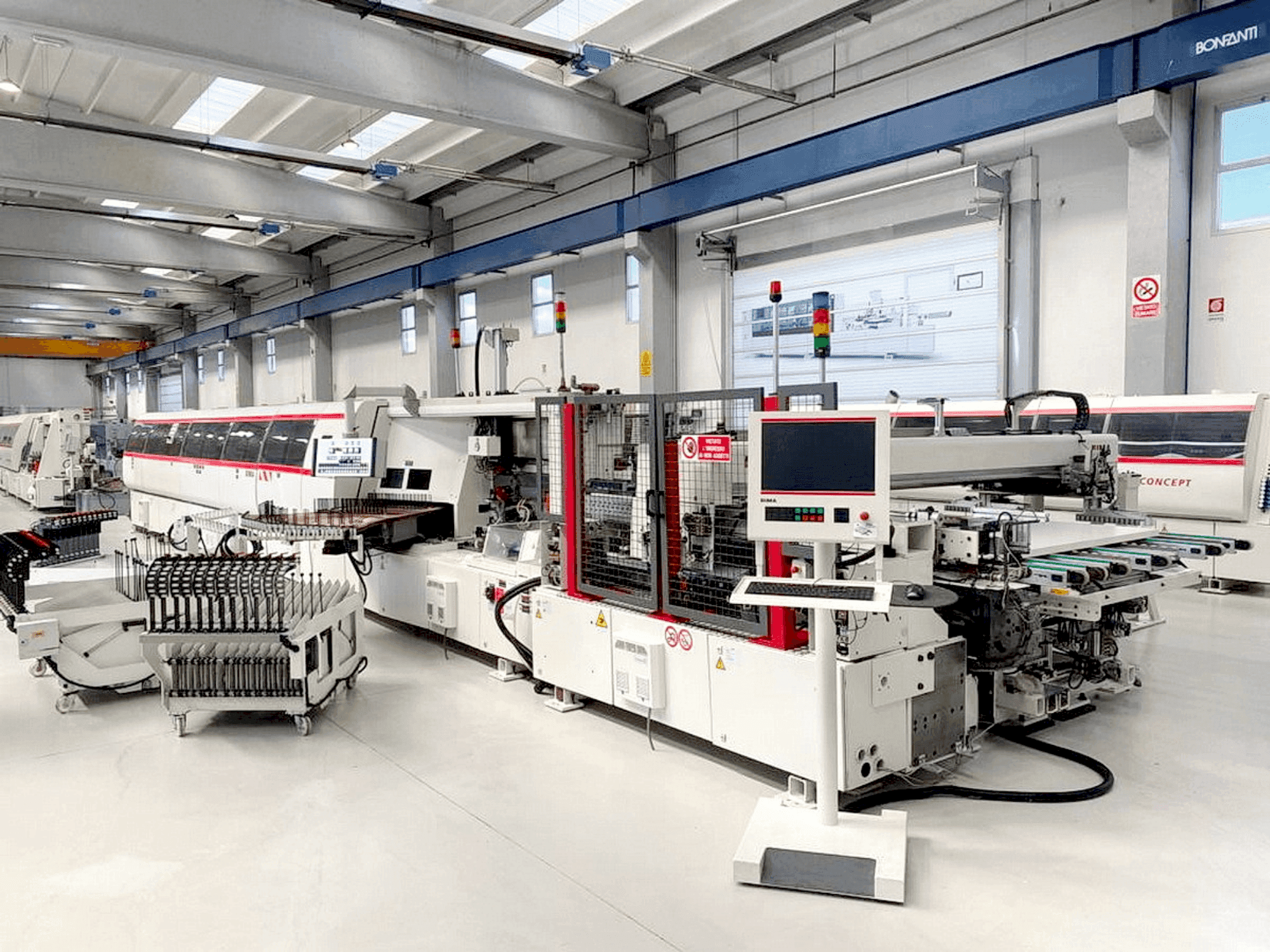 Vista frontal de la máquina IMA NOVIMAT LASER System/I/R75/1110/R3