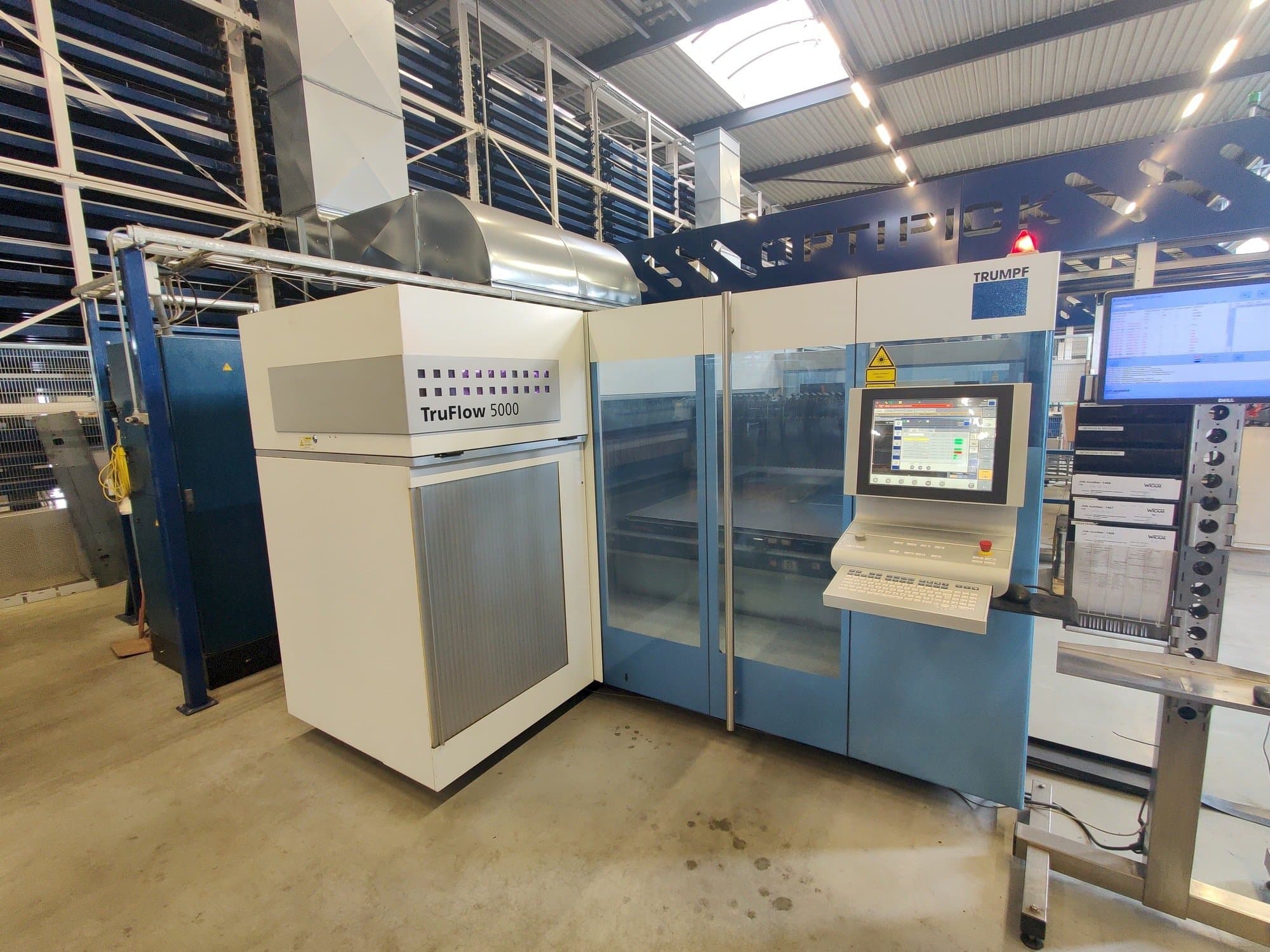 Vista frontal de la máquina Trumpf TruLaser 3030