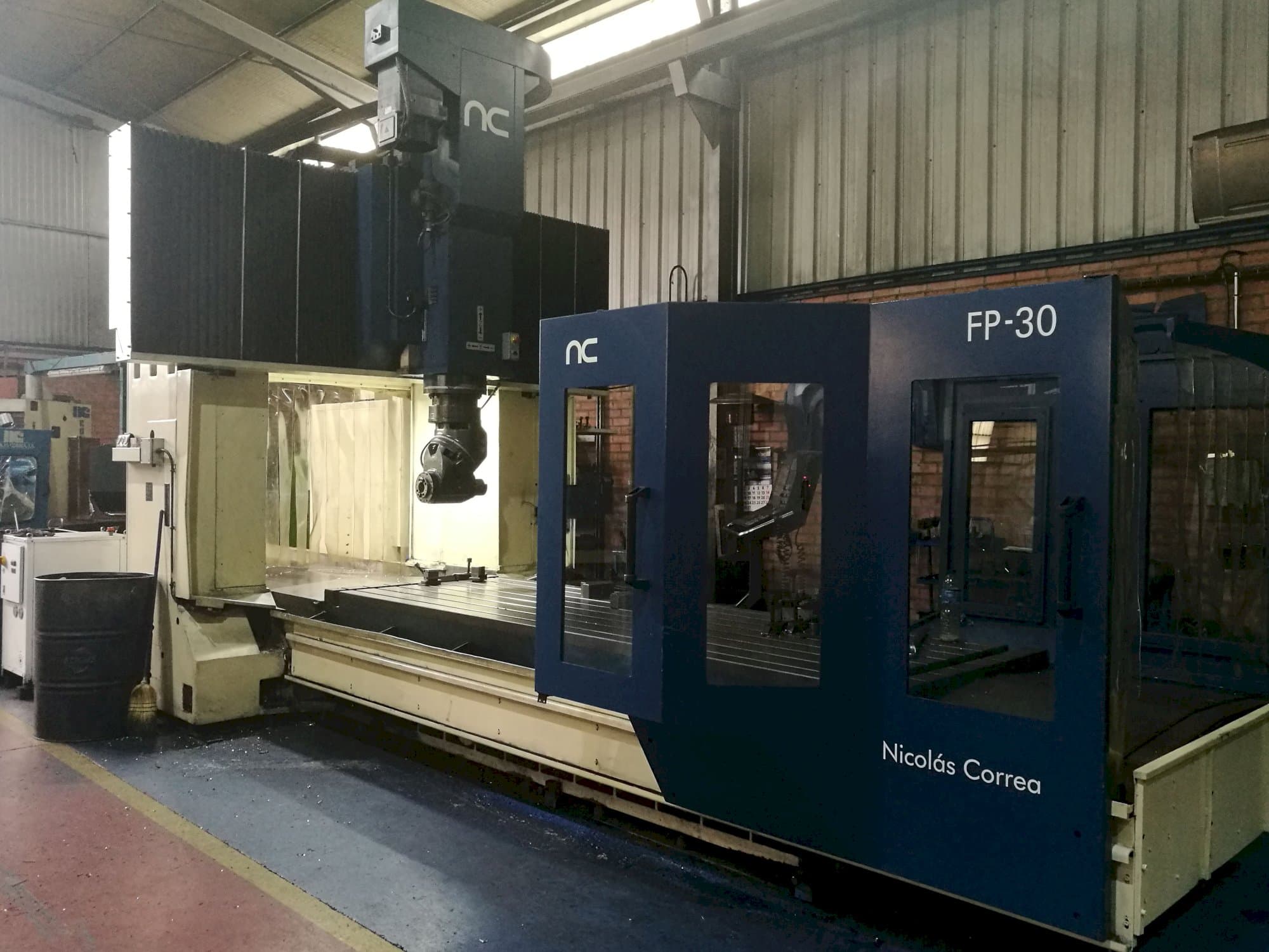 Vista derecha de la máquina Correa FP 30/35