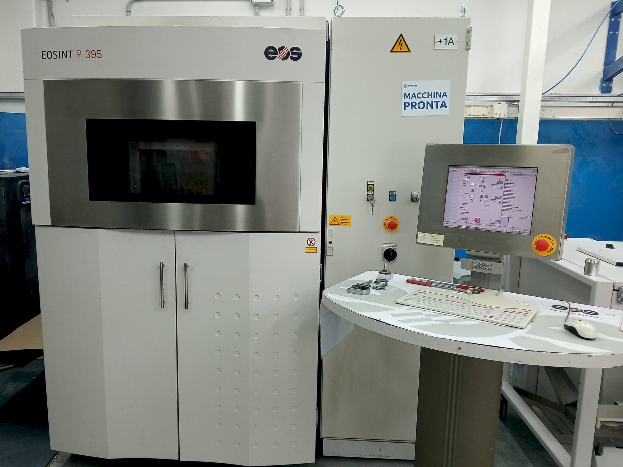 Vista frontal de la máquina EOS Eosint P395