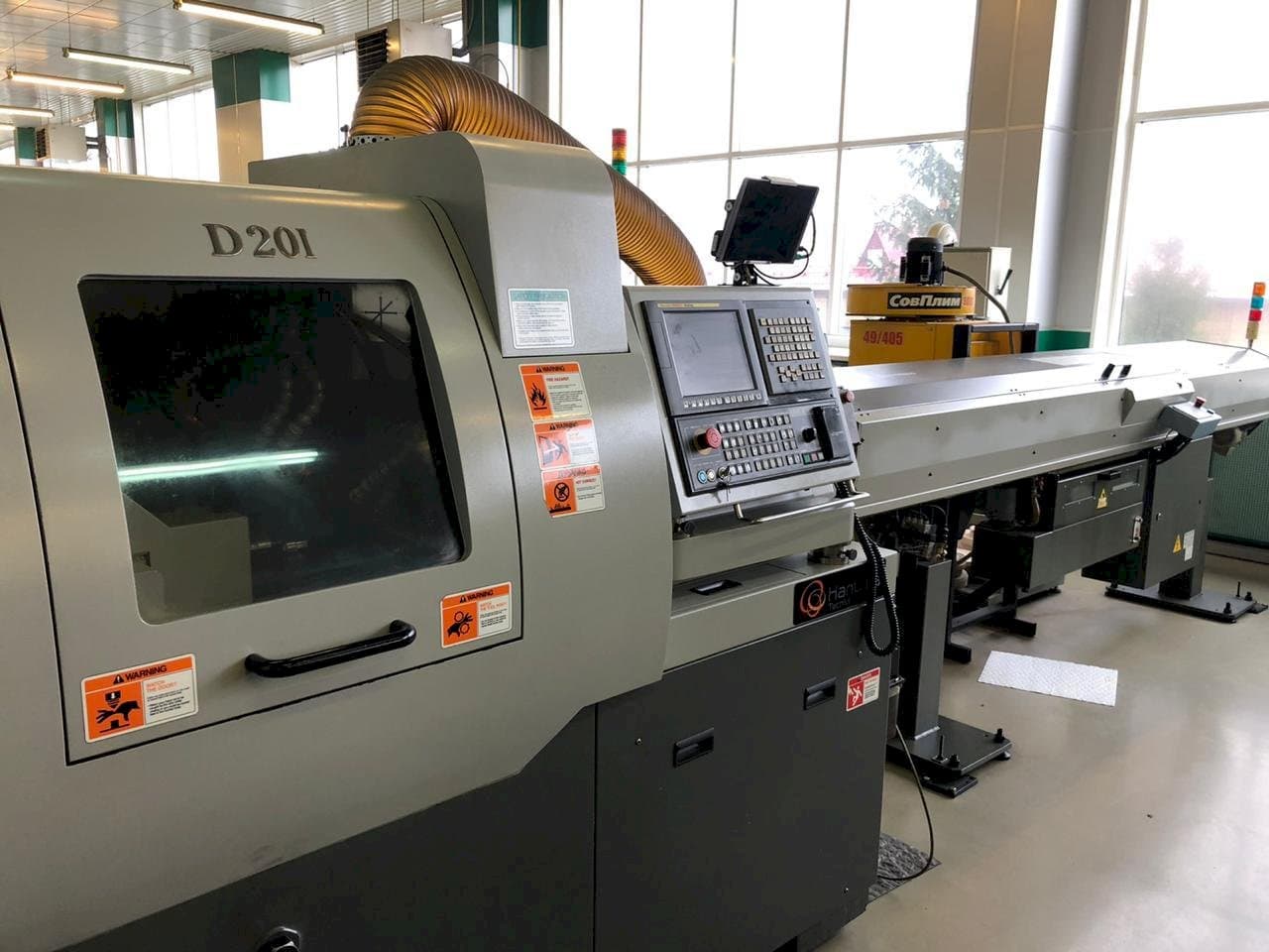 Vista frontal de la máquina Hanwha XD20M