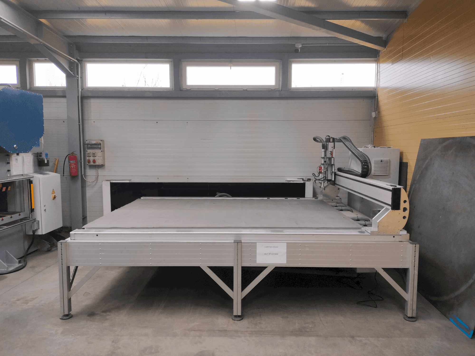 Vista frontal de la máquina VHF CAM 2030 Active Pro