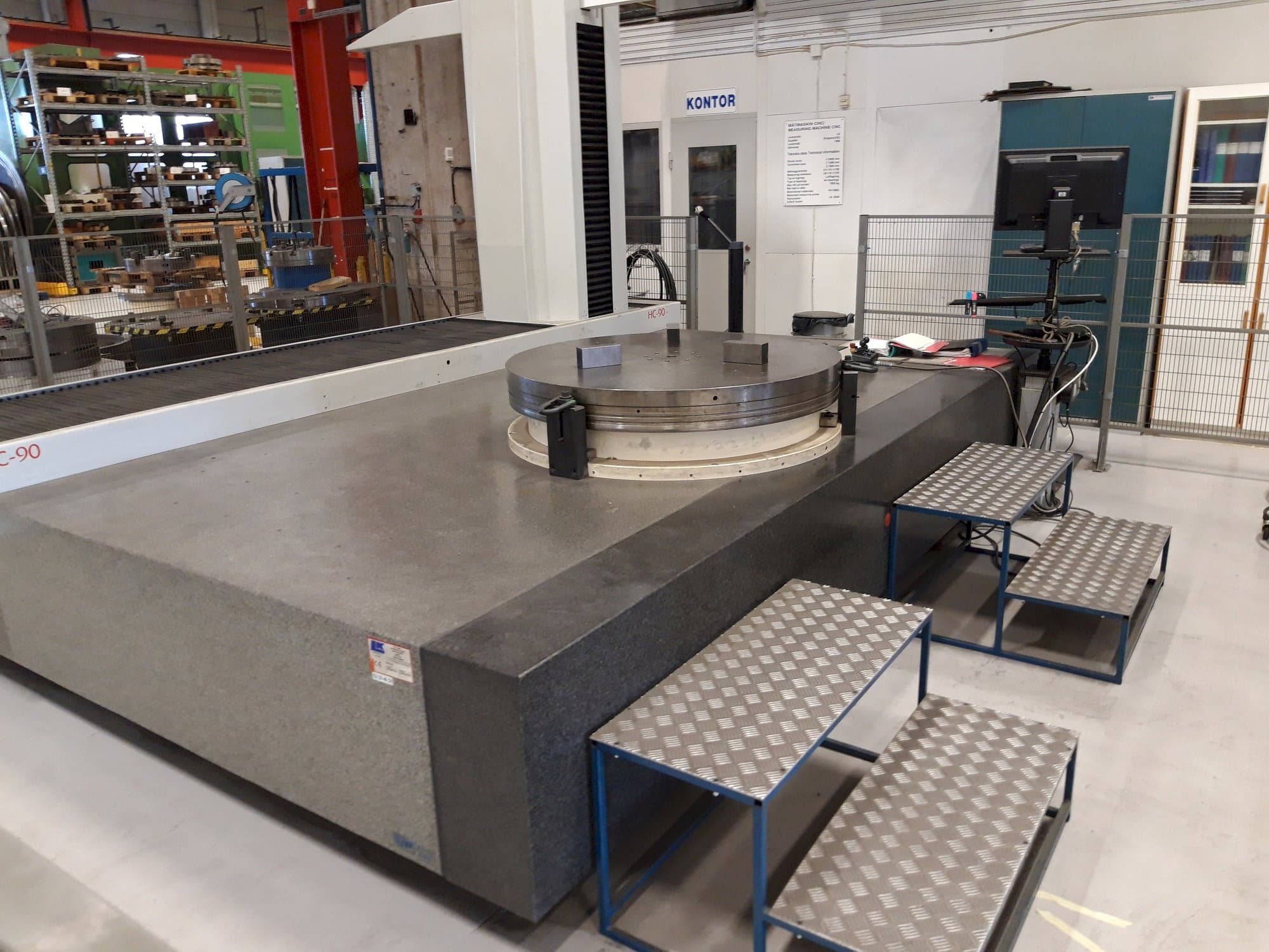 Vista frontal de la máquina LK HC90