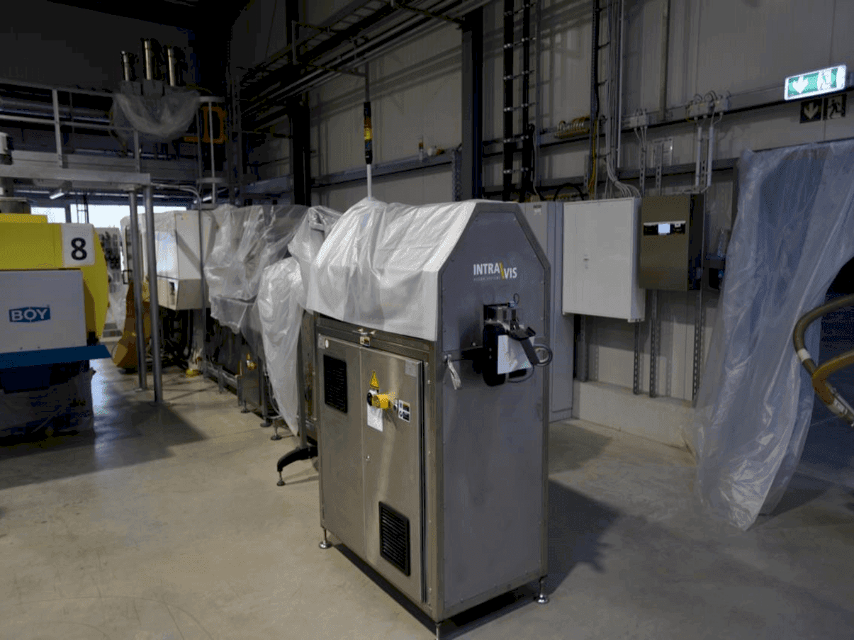 Vista frontal de la máquina INTRAVIS Capwatcher 6432