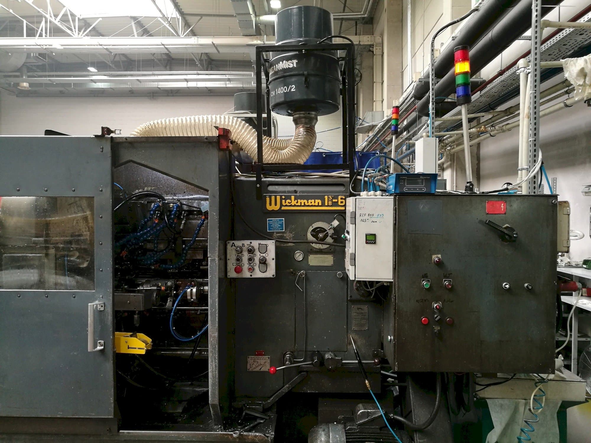 Vista frontal de la máquina Wickman 1  3/8"-6