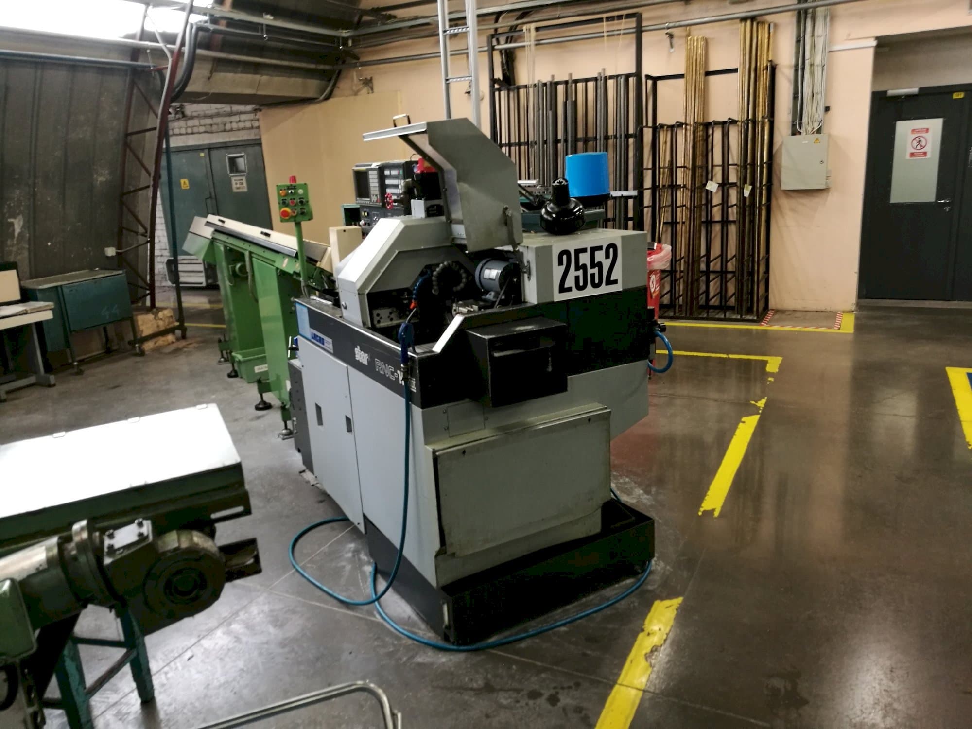 Vista frontal de la máquina Star RNC-16