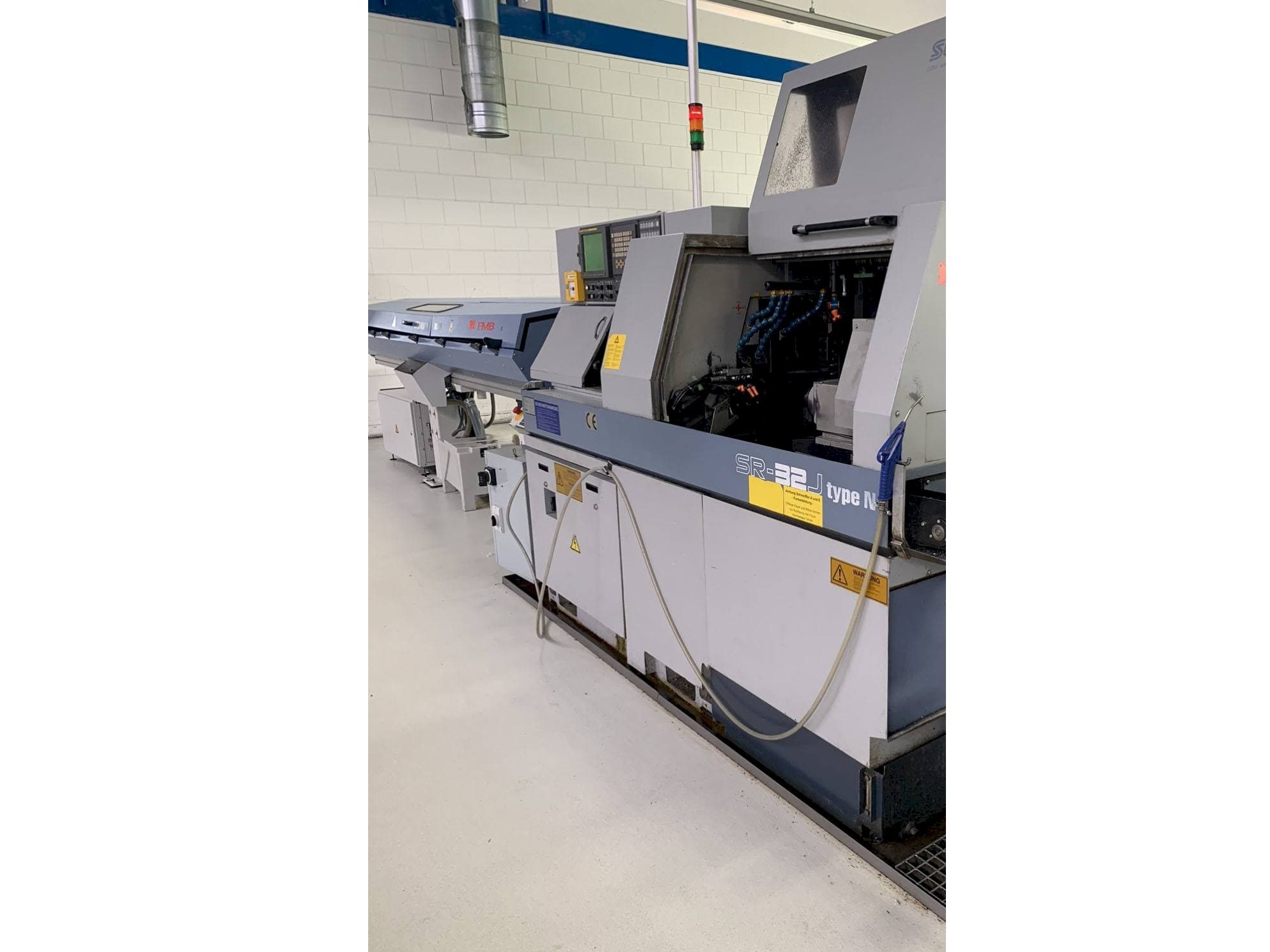 Vista frontal de la máquina Star SR-32J type N