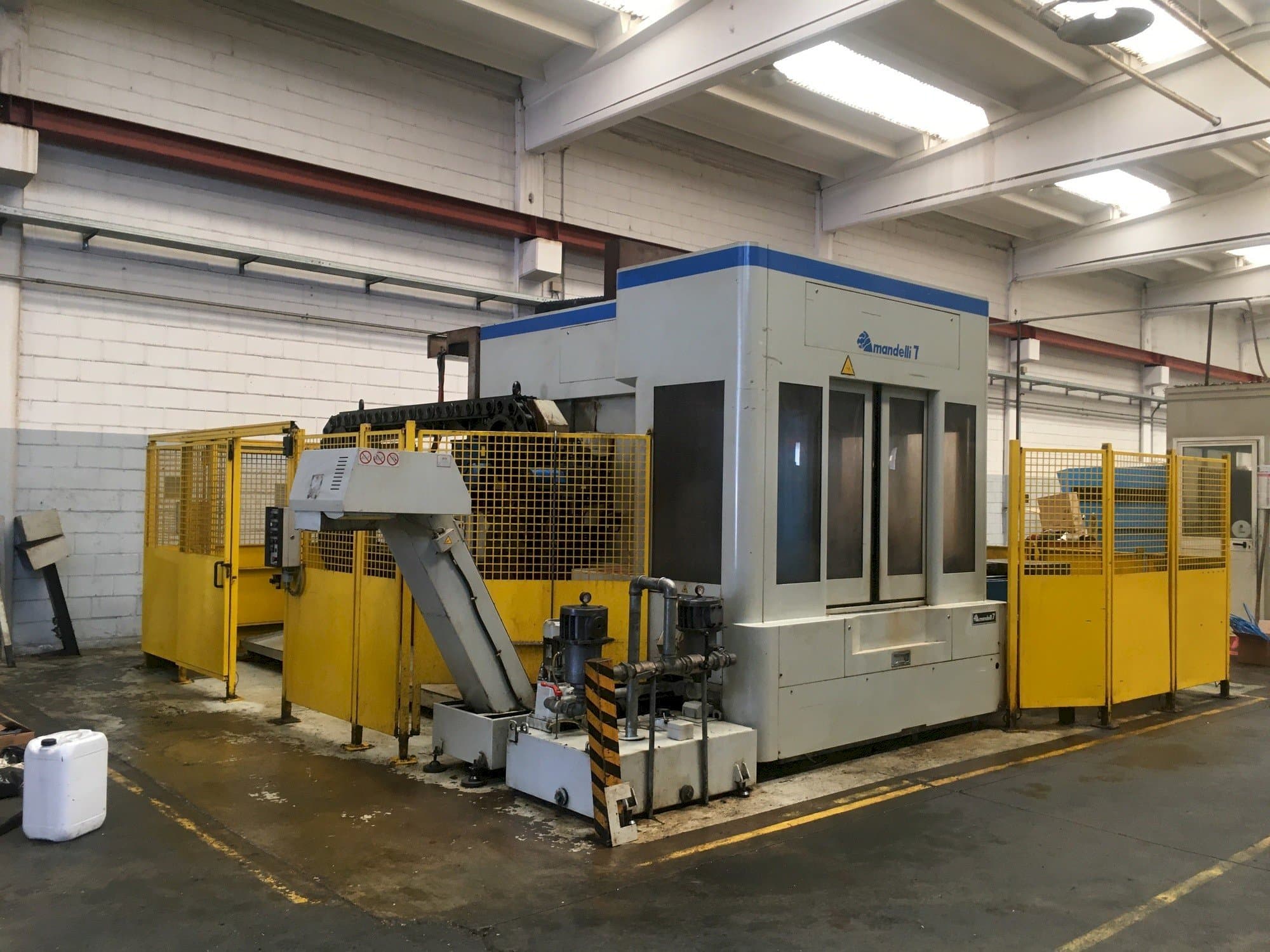 Vista frontal de la máquina Mandelli Type 7