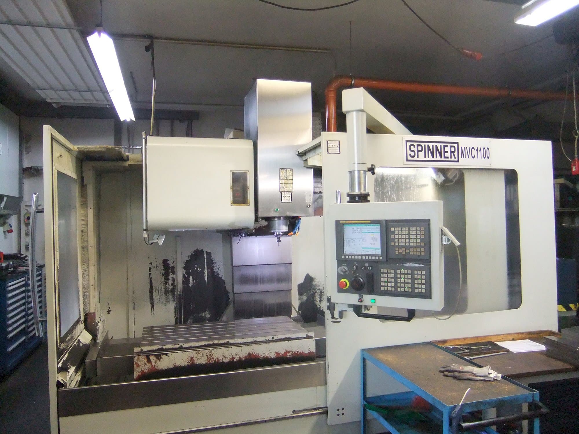 Vista frontal de la máquina SPINNER MVC1100