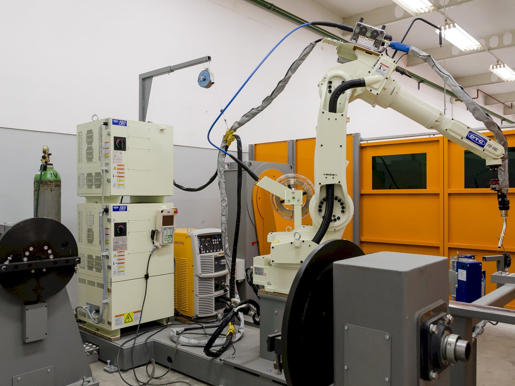 Vista frontal de la máquina Other Otc Daihen Fd11