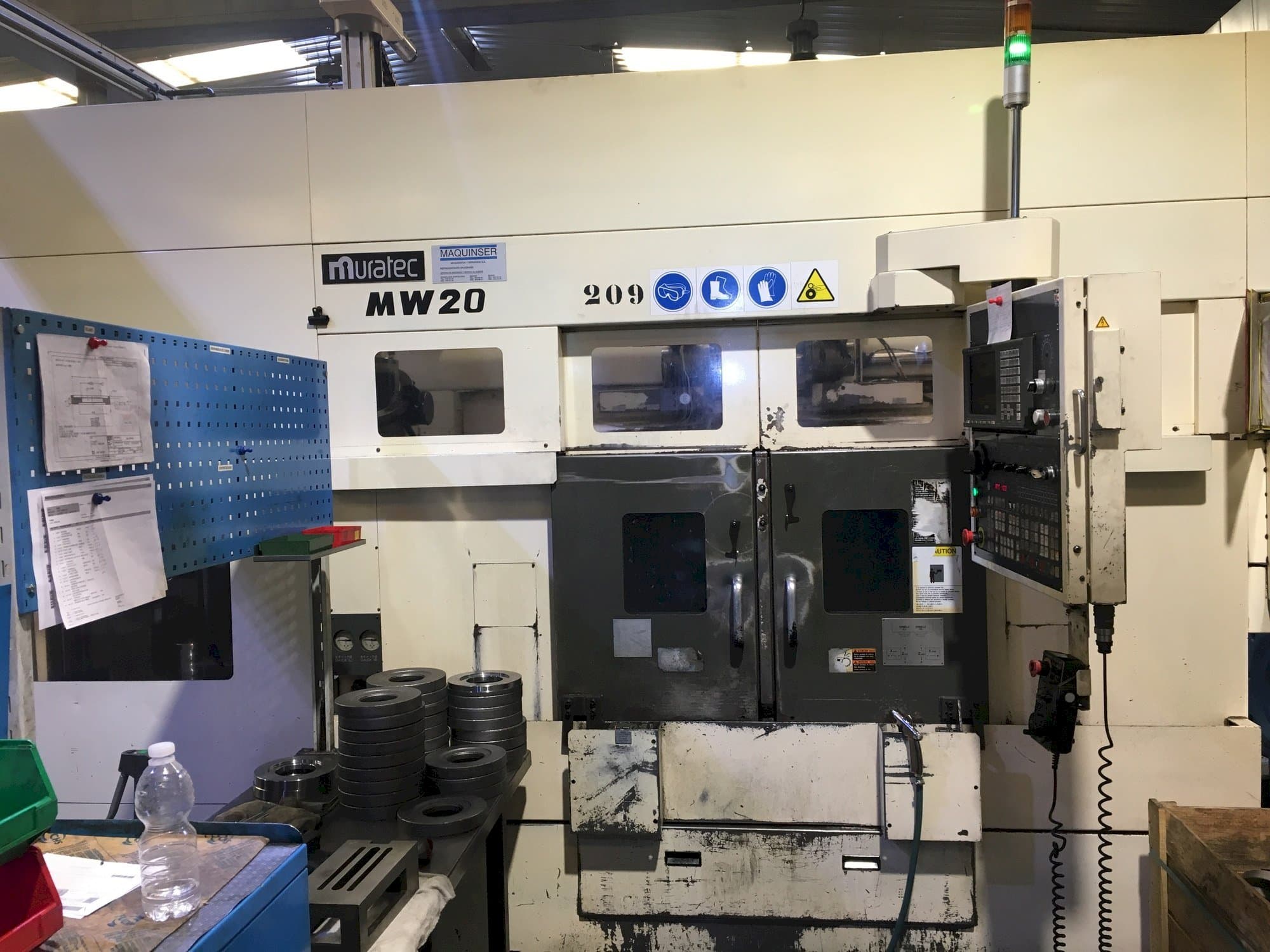 Vista frontal de la máquina Muratec MW20