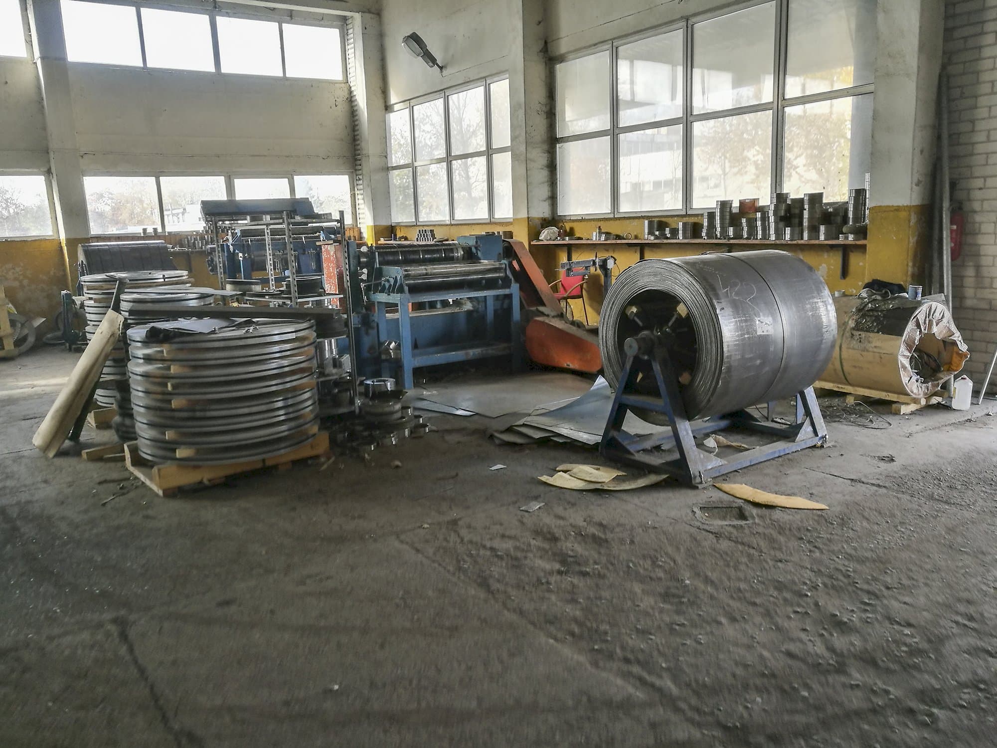 Vista izquierda de la máquina BRODPOL LTs 1300/3