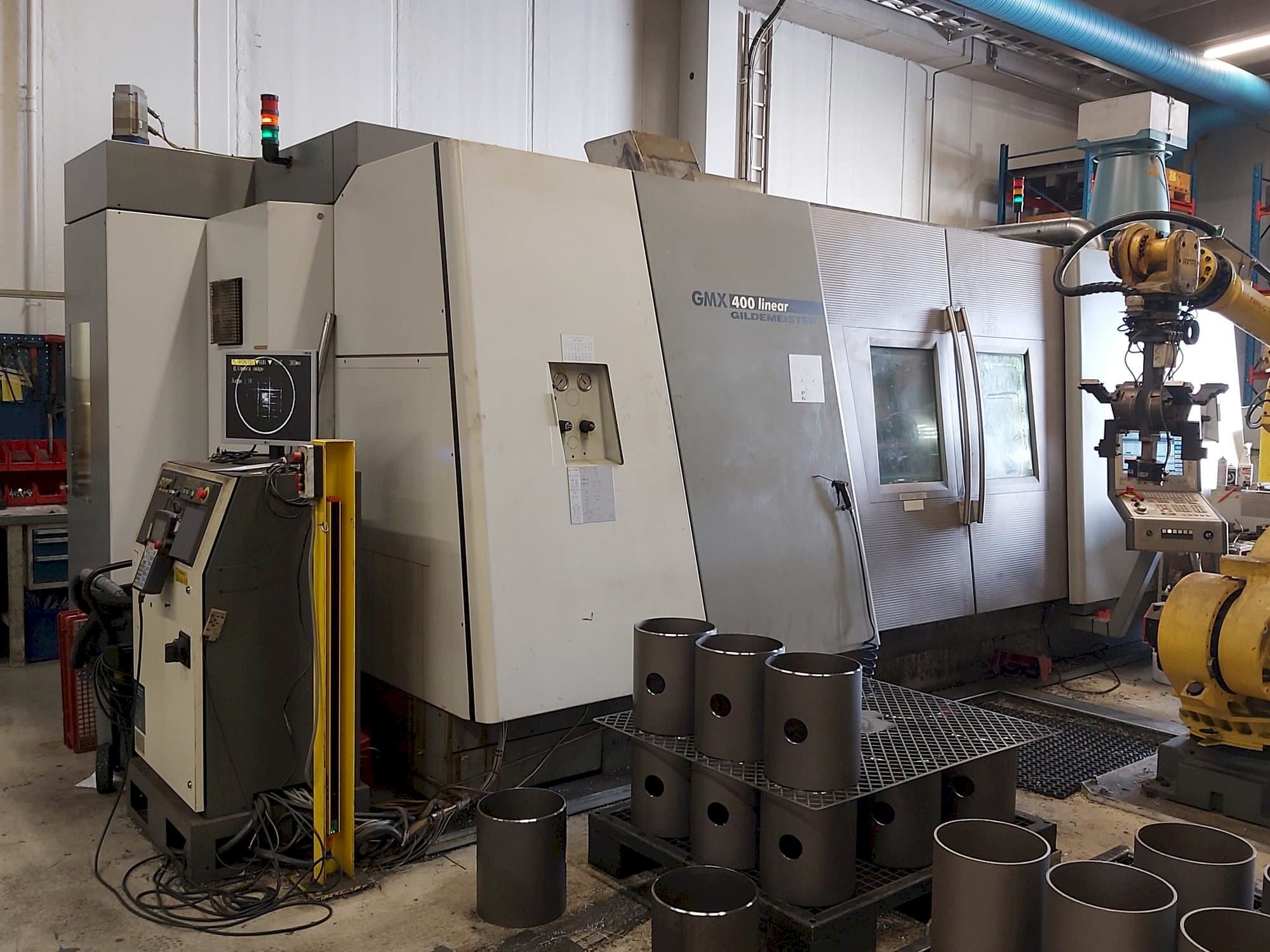 Vista frontal de la máquina Gildemeister GMX 400 Linear