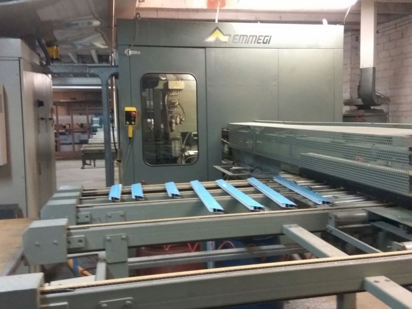 Vista frontal de la máquina Emmegi Quadra