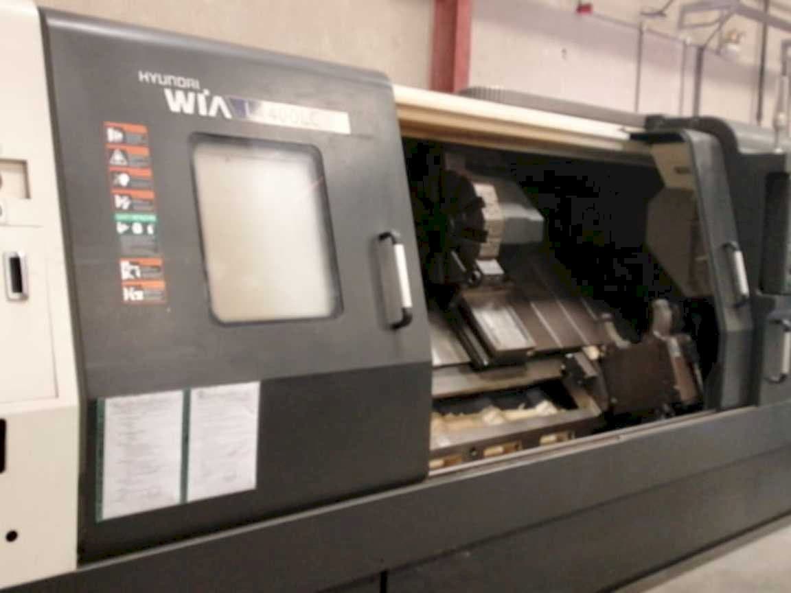 Vista frontal de la máquina Hyundai Wia L400LC