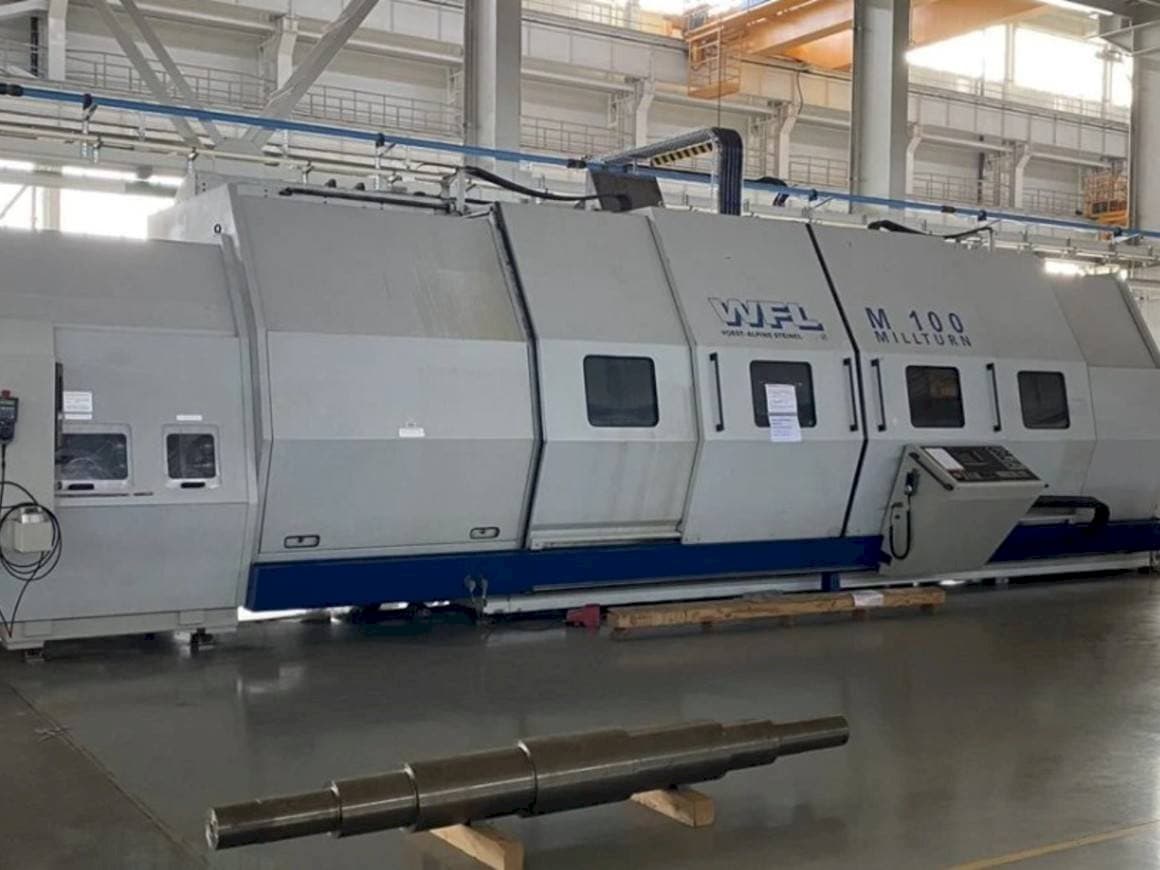 Vista frontal de la máquina WFL  M 100