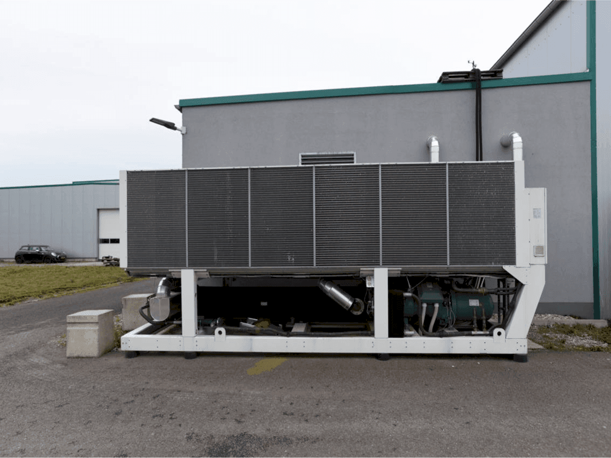 Vista frontal de la máquina Mitsubishi Electric Glider Evo CLA 660