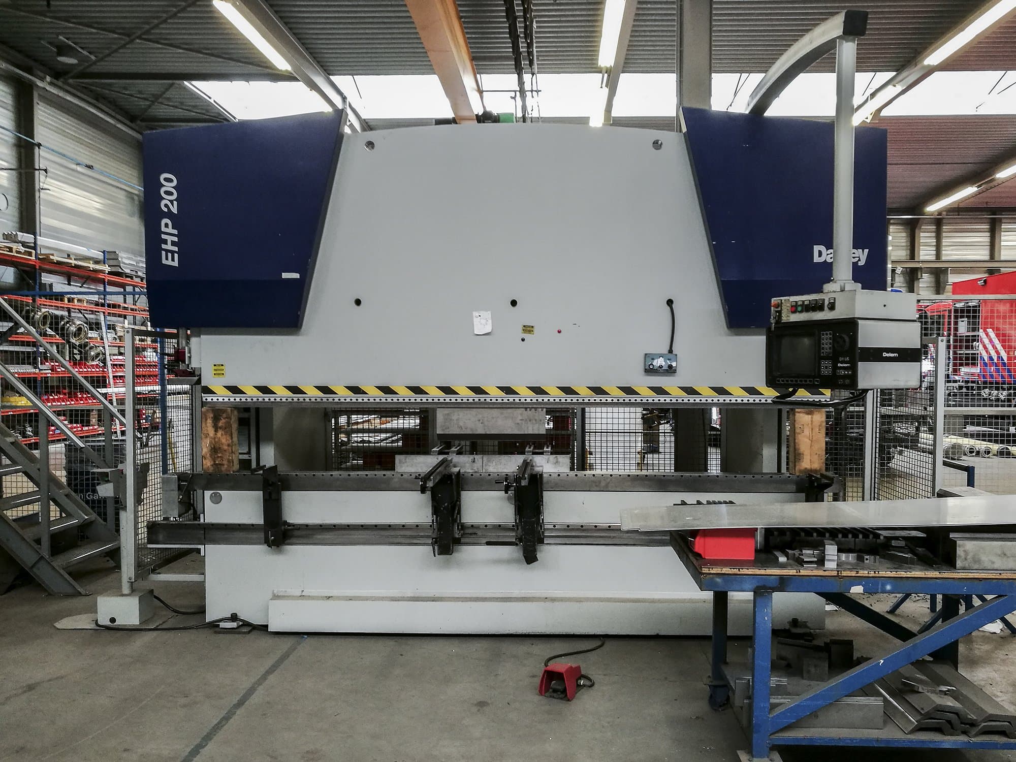 Vista frontal de la máquina Darley EHP-LS200.36/31